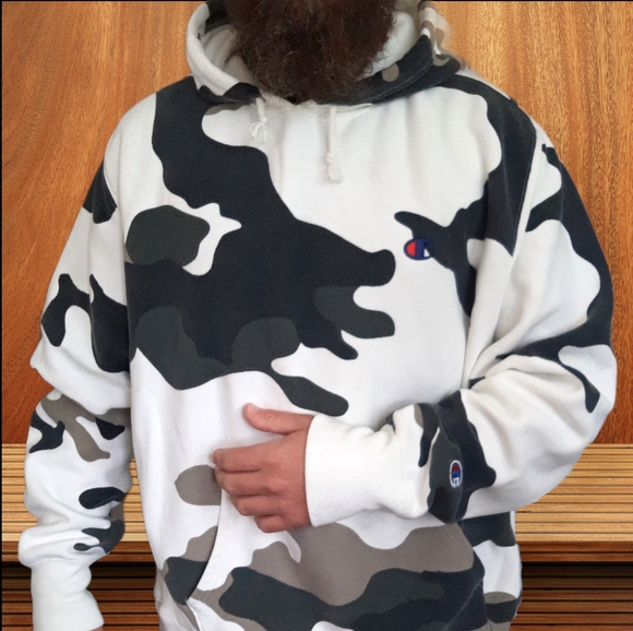 Champion Other - 🔥VTG Champion Camouflage Pattern Hoodie🔥